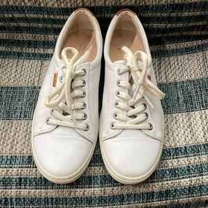 Ecco danish design tennis shoes